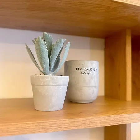 Manor And Free Parking *