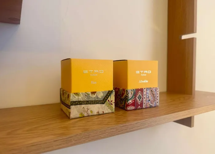 Manor And Free Parking Apartment